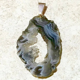 agate geode slice pendant -  new earth gifts