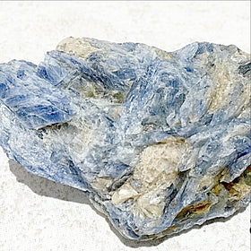 Blue Kyanite's Restoring Energy Balance - New Earth Gifts