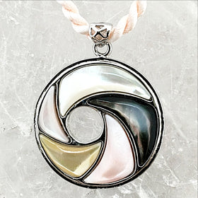 Mother of Pearl Circular Pendant | New Earth Gifts and Beads