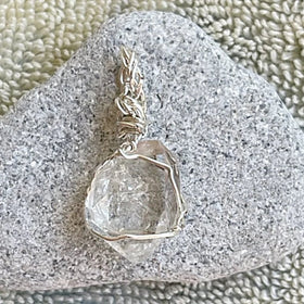herkimer diamond pendant - new earth gifts