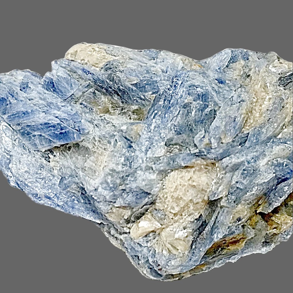 Blue Kyanite's Restoring Energy Balance - New Earth Gifts